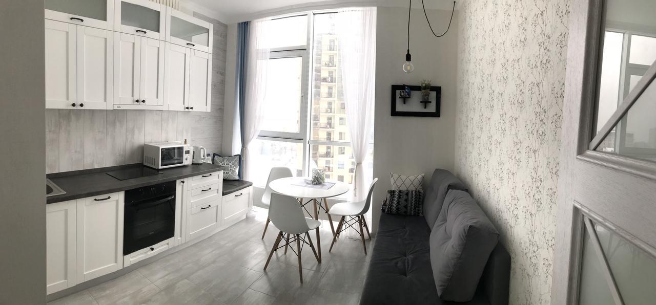 Bright Apartment In Arkadia 敖德萨 外观 照片